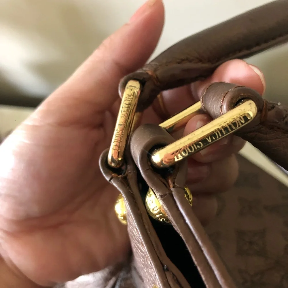 LV Mahina metallic brown ‘L’ hobo bag - Picture 11 of 15